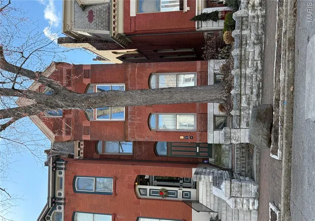 Photo 1 of Single family home for sale at 1906 Lasalle St, Saint Louis, MO 63104 | MLS# MIS26009419 | Listing updated on 2026-09-01