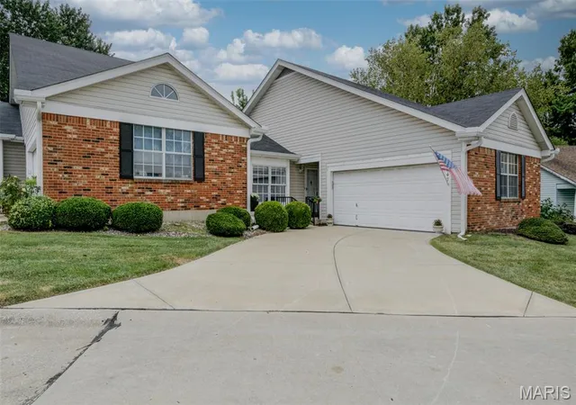 Photo 1 of House for sale at 1647 Chapman Ct, Saint Charles, MO 63303 | MLS# MIS26009454 | Listing updated on 2026-09-23