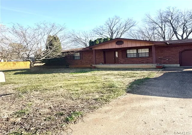 Photo 3 of Single family home for sale at 708 Yale St, Farmington, MO 63640 | MLS# MIS26009556 | Listing updated on 2026-10-19