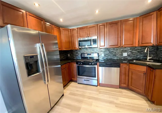 Photo 2 of Sale Pending at 6736 Wise Ave, Saint Louis, MO 63139 | MLS# MIS26009647 | Listing updated on 2026-10-06