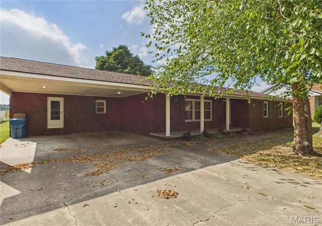 Homes for sale in Malden, MO | 407 Palo Verde Dr, Malden, MO 63863 | MLS# MIS26009701
