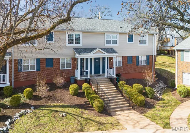 1st image of 1465 Bobolink Pl, Saint Louis, MO 63144 | MLS# MIS26009839