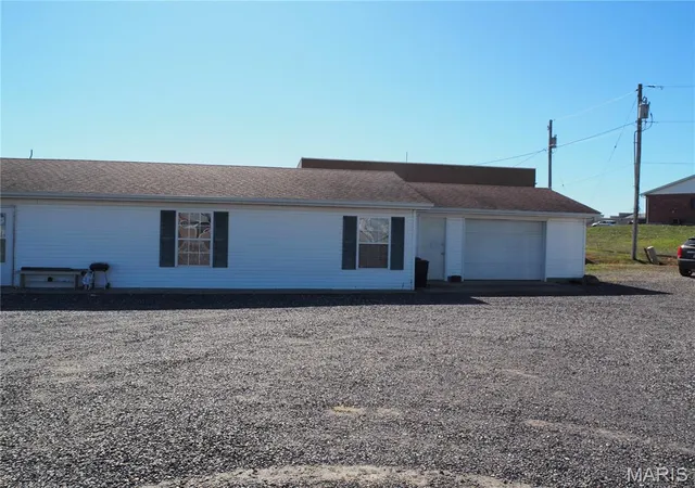 Photo 3 of House for sale at 1102-1108 W Highway 28, Belle, MO 65013 | MLS# MIS26009859 | Listing updated on 2026-10-26