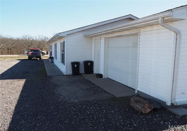 Photo 4 of House for sale at 1102-1108 W Highway 28, Belle, MO 65013 | MLS# MIS26009859 | Listing updated on 2026-10-26