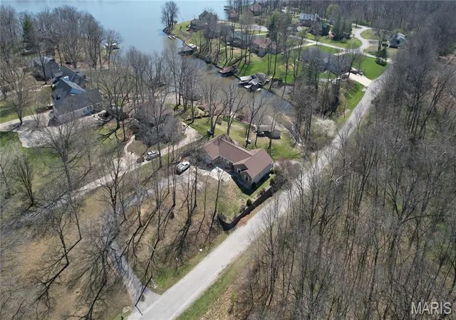 Photo 4 of Single family home for sale at 7 Denzel Dr, Greenville, IL 62246 | MLS# MIS26009983 | Listing updated on 2026-10-07