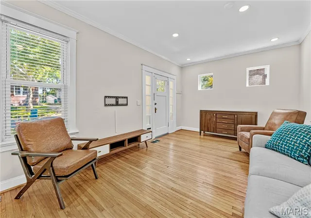 Photo 2 of Single family home for sale at 7432 Warner Ave, Saint Louis, MO 63117 | MLS# MIS26010204 | Listing updated on 2026-10-07