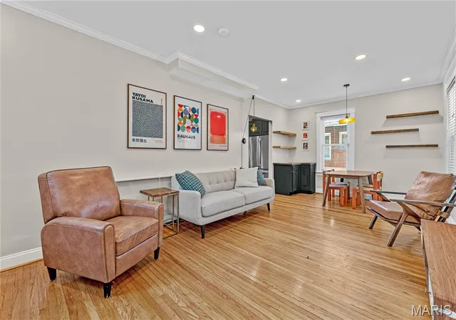 Photo 3 of Single family home for sale at 7432 Warner Ave, Saint Louis, MO 63117 | MLS# MIS26010204 | Listing updated on 2026-10-07