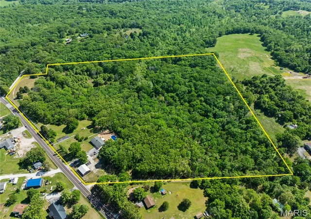 Homes for sale in St Clair, MO | 1506 Hwy K, St Clair, MO 63077 | MLS# MIS26010235