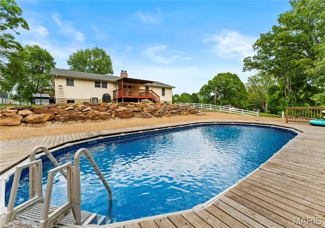 Homes for sale in St Clair, MO | 1506 Hwy K, St Clair, MO 63077 | MLS# MIS26010235