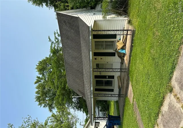 Photo 3 of Single family home for sale at 109 Virginia St, Cambria, IL 62915 | MLS# MIS26010265 | Listing updated on 2026-08-07