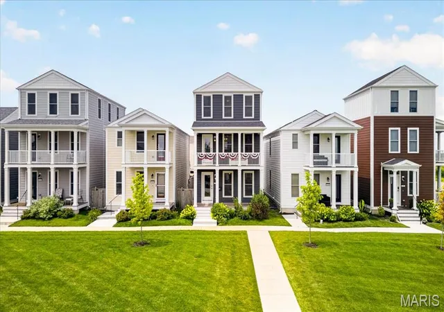 2nd image of 208 Freehold Rock Wy, St Charles, MO 63301 | MLS# MIS26010377