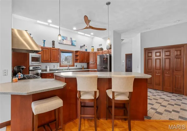 Homes for sale in Collinsville, IL | 11 Jennifer Ln, Collinsville, IL 62234 | MLS# MIS26010379