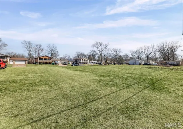 2nd image of 844 Saint Benedict Dr, East Saint Louis, IL 62206 | MLS# MIS26010400