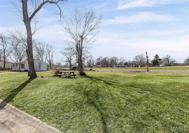 2nd image of 848 Saint Benedict Dr, East Saint Louis, IL 62206 | MLS# MIS26010403