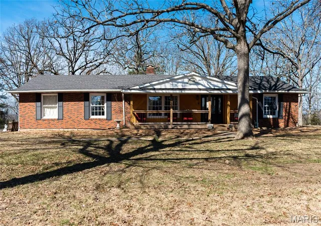 Homes for sale in Rolla, MO | 1002 Vista Dr, Rolla, MO 65401 | MLS# MIS26010468