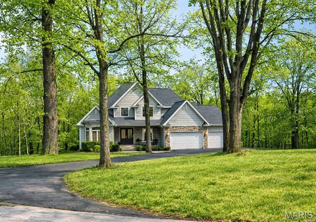 4th image of 364 Whispering Forest Ln, Pacific, MO 63069 | MLS# MIS26010470
