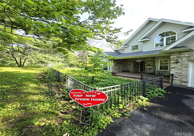 5th image of 364 Whispering Forest Ln, Pacific, MO 63069 | MLS# MIS26010470
