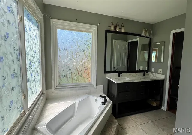 3rd image of 15645 Chaste St, Florissant, MO 63034 | MLS# MIS26010588