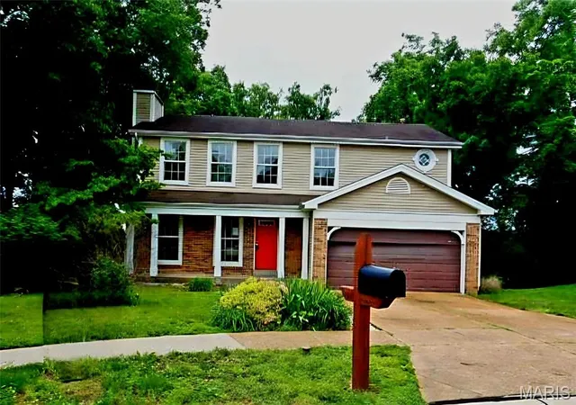 Photo 1 of Single family home for sale at 1545 Greenfield Crossing Ct, Ballwin, MO 63021 | MLS# MIS26010606 | Listing updated on 2026-08-27