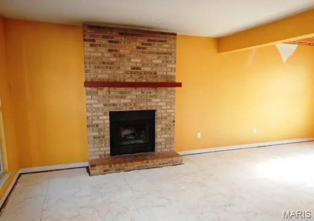 Photo 2 of Single family home for sale at 1545 Greenfield Crossing Ct, Ballwin, MO 63021 | MLS# MIS26010606 | Listing updated on 2026-10-04