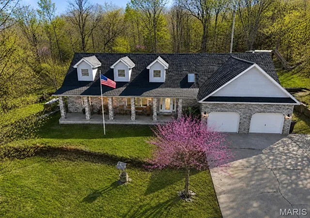 Homes for sale in Waynesville, MO | 1105 Old Hwy H, Waynesville, MO 65583 | MLS# MIS26010873