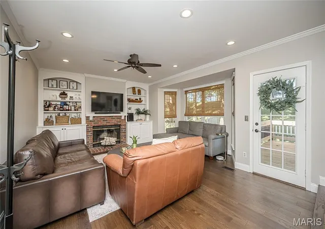 Photo 3 of Single family home for sale at 2206 Riding Spur Dr, Saint Louis, MO 63146 | MLS# MIS26011040 | Listing updated on 2026-10-08