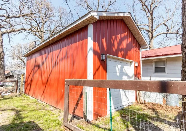 Homes for sale in Lebanon, MO | 209 S Park Manor Blvd, Lebanon, MO 65536 | MLS# MIS26011061
