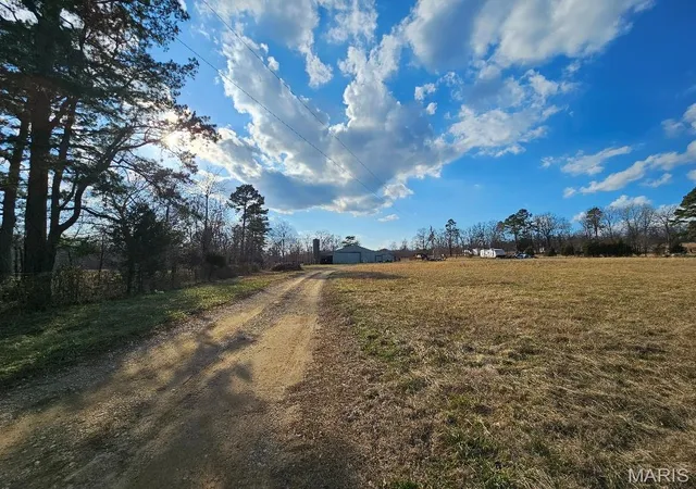 Photo 4 of House for sale at 31947 Us 60, Ellsinore, MO 63937 | MLS# MIS26011247 | Listing updated on 2026-02-27