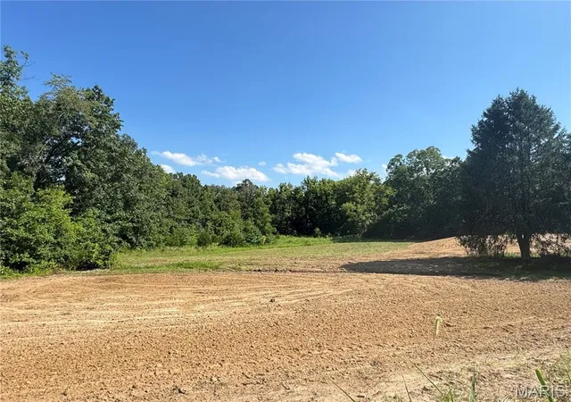 Photo 3 of Land for sale at Lakeside Lot 1 Hickory Creek East Dr, Washington, MO 63090 | MLS# MIS26011523 | Listing updated on 2026-06-29