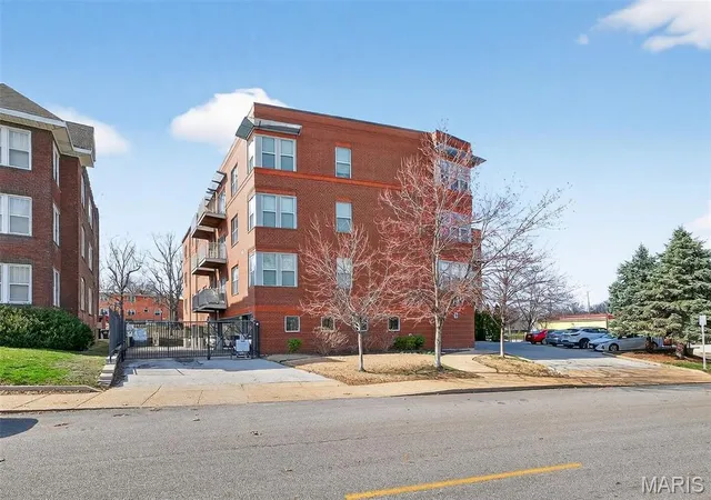 Homes for sale in St Louis, MO | 849 Westgate Avenue, St Louis, MO 63130 | Houzeo