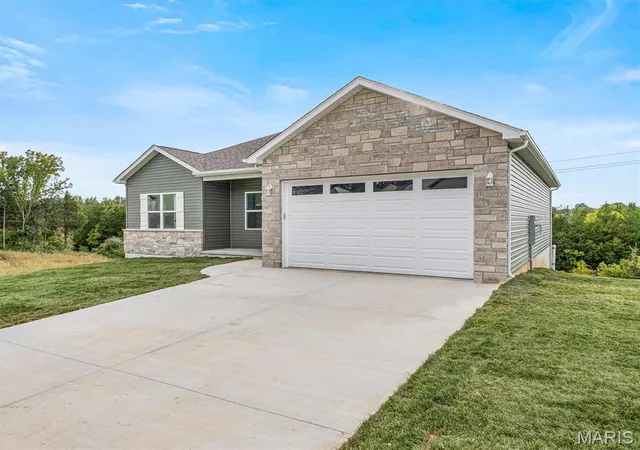 Photo 2 of Sale Pending at 113 Ventnor Ave, Union, MO 63084 | MLS# MIS26012262 | Listing updated on 2026-09-30
