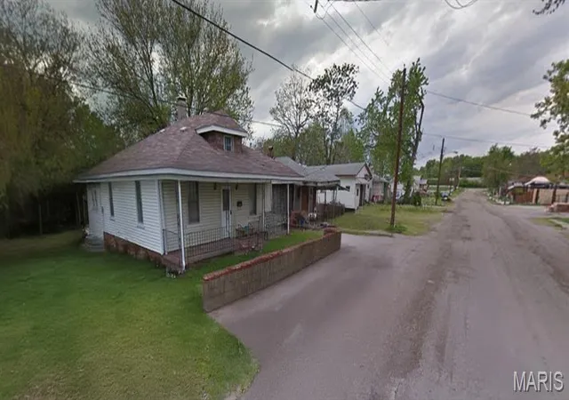 Homes for sale in East Saint Louis, IL | 4014 Piggott Ave, East Saint Louis, IL 62207 | MLS# MIS26012277