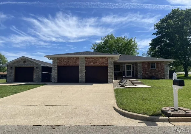 Homes for sale in Salem, MO | 707 Thomas Ave, Salem, MO 65560 | MLS# MIS26012334