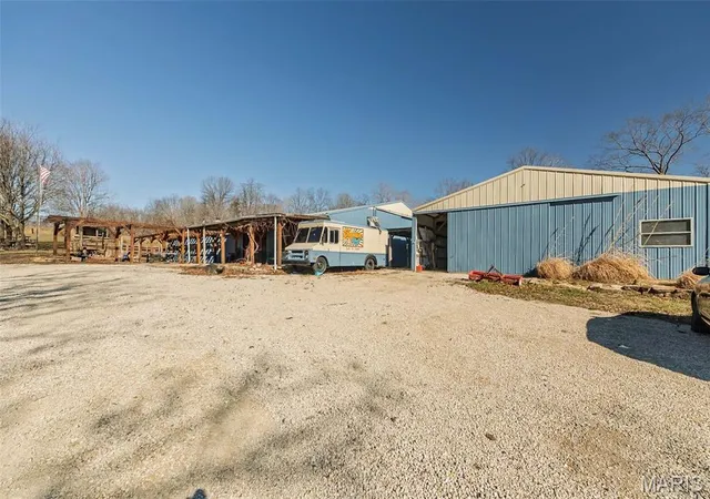 Photo 4 of Sale Pending at 3166 Hwy B, Berger, MO 63014 | MLS# MIS26012393 | Listing updated on 2026-08-25