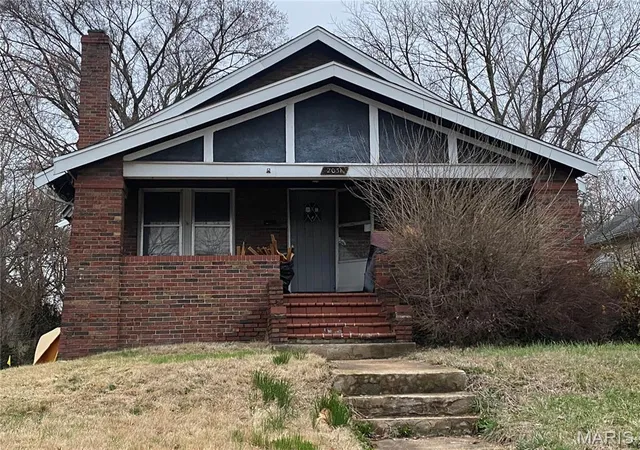 Homes for sale in St Louis, MO | 2031 Switzer Ave, St Louis, MO 63136 | MLS# MIS26012626