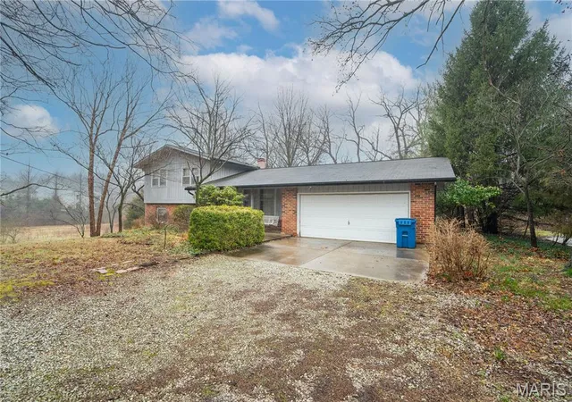 1st image of 1559 Creve Coeur Mill Road, Chesterfield, MO 63146 | MLS# MIS26012779