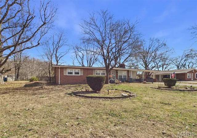 Photo 3 of Single family home for sale at 58 Harmon Dr, Lebanon, IL 62254 | MLS# MIS26012826 | Listing updated on 2026-10-10