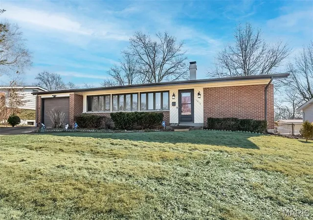 2nd image of 1610 Horseshoe Dr, Florissant, MO 63033 | MLS# MIS26012889