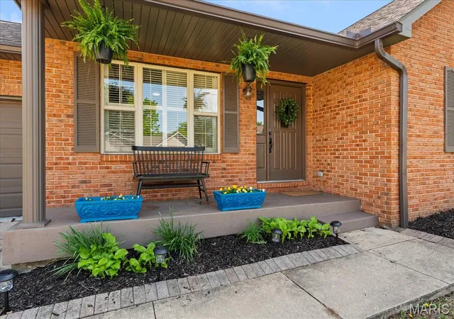 Homes for sale in Fairview Heights, IL | 958 Northwestern Ave, Fairview Heights, IL 62208 | MLS# MIS26012893