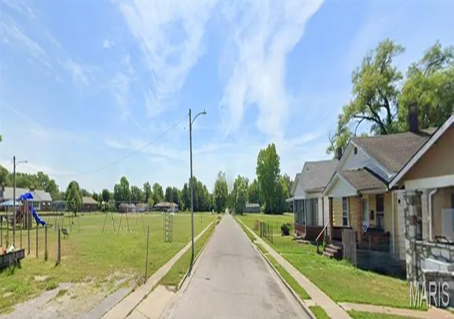 Homes for sale in East Saint Louis, IL | 2230 Gaty Ave, East Saint Louis, IL 62205 | MLS# MIS26013007