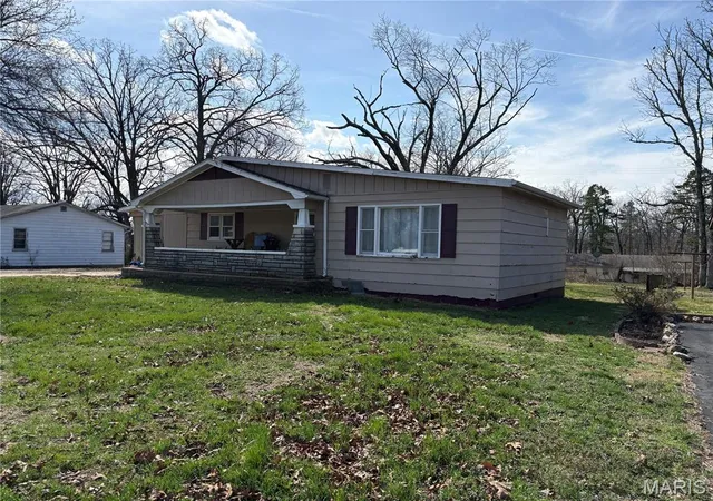 Photo 3 of Single family home for sale at 35 Saint Joseph St, Viburnum, MO 65566 | MLS# MIS26013017 | Listing updated on 2026-09-29