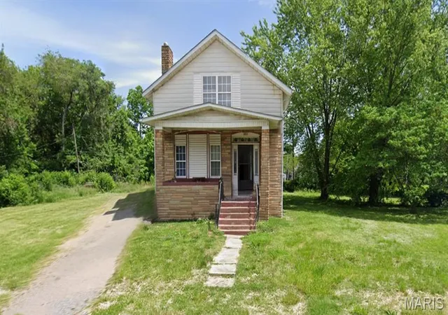Homes for sale in East St Louis, IL | 3325 Bond Ave, East St Louis, IL 62207 | MLS# MIS26013027