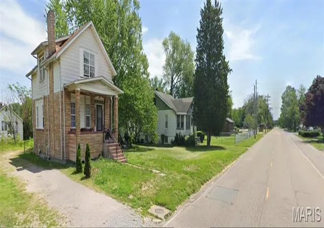 Homes for sale in East St Louis, IL | 3325 Bond Ave, East St Louis, IL 62207 | MLS# MIS26013027