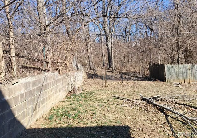 Photo 3 of Single family home for sale at 228 Virginia St, Hannibal, MO 63401 | MLS# MIS26013066 | Listing updated on 2026-09-18
