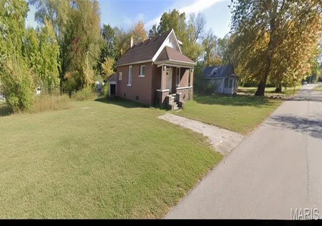Photo 3 of Single family home for sale at 1500 N 47th St, East Saint Louis, IL 62204 | MLS# MIS26013097 | Listing updated on 2026-04-16