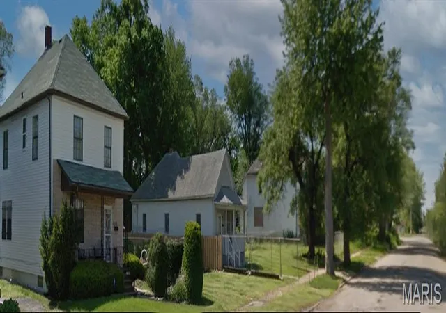 Homes for sale in East St Louis, IL | 528 N 22Nd St, East St Louis, IL 62205 | MLS# MIS26013190