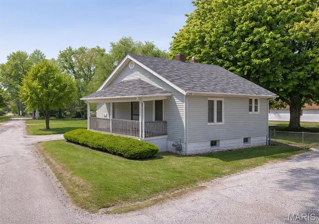 Homes for sale in East St Louis, IL | 1339 N 53rd St, East St Louis, IL 62204 | MLS# MIS26013193