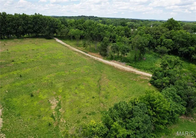 5th image of 3077 S Hwy 94, Defiance, MO 63341 | MLS# MIS26013210