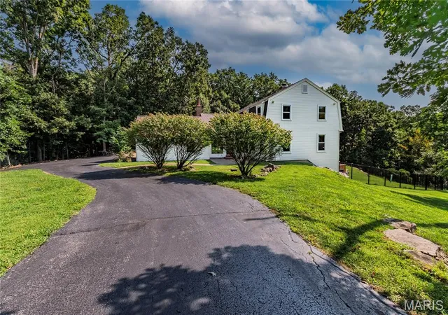 Photo 2 of Single family home for sale at 4600 Cliff Forest Dr, Wildwood, MO 63069 | MLS# MIS26013290 | Listing updated on 2026-08-15