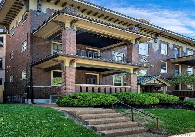 1st image of 3548 Victor St #2W, St Louis, MO 63104 | MLS# MIS26013452